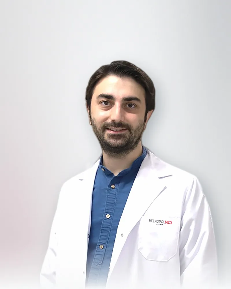 أ.م.د. باريش، جرّاح التجميل والترميم في Metropolmed